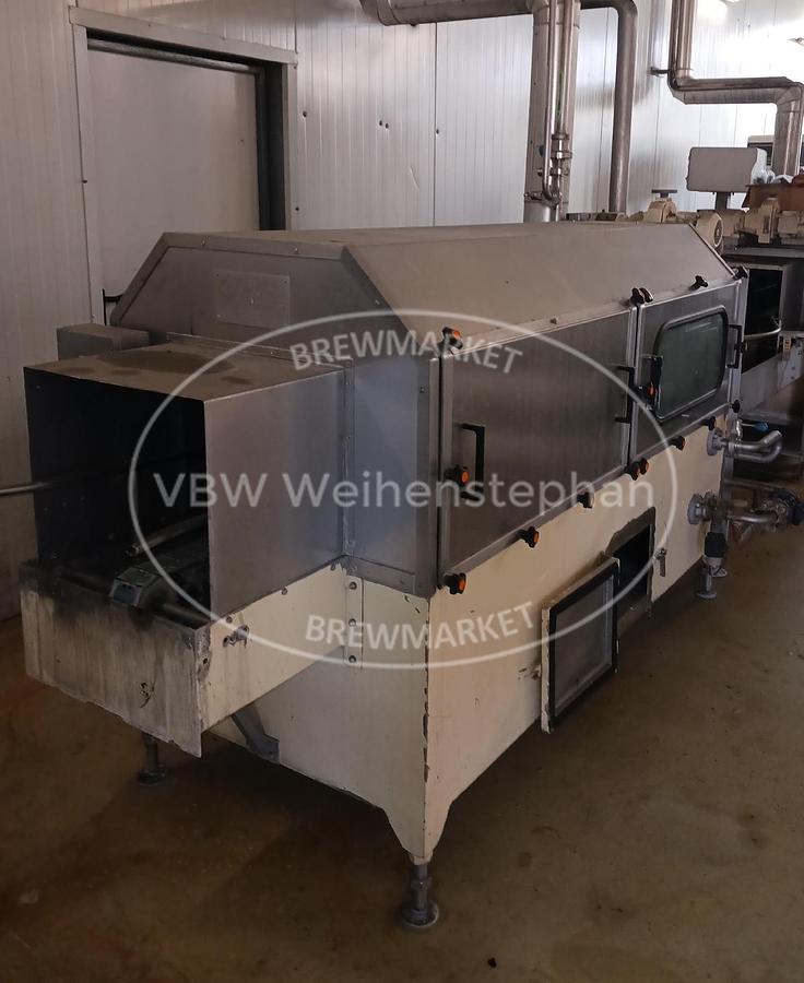 Used crate washer