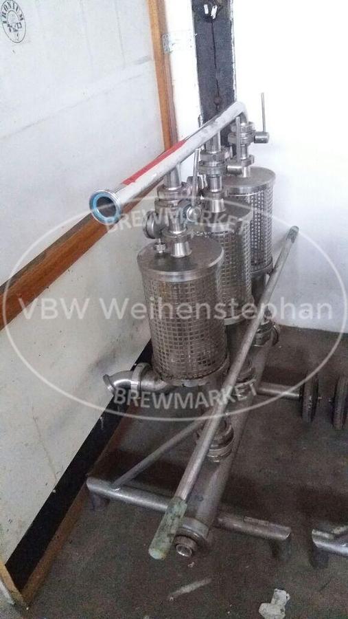 Used blending apparatuses