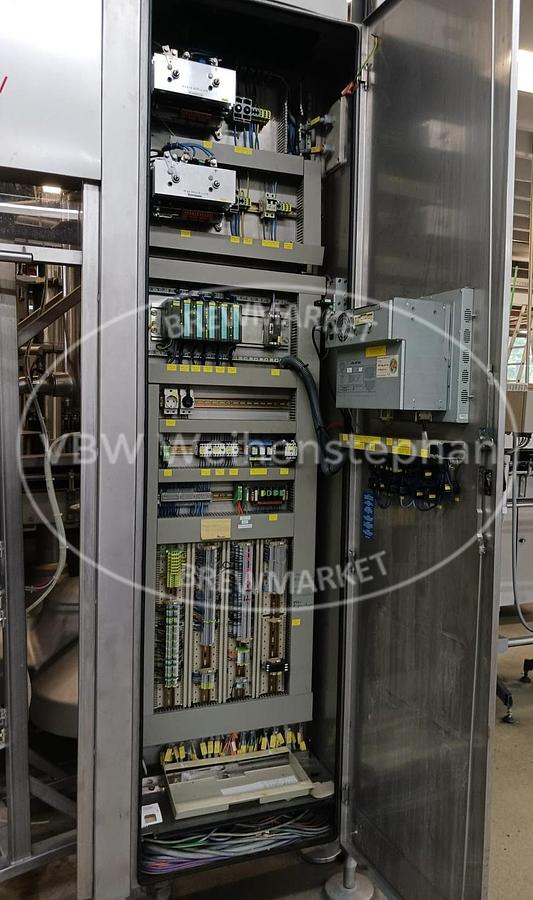 Used Rinsing, filling and sealing machine