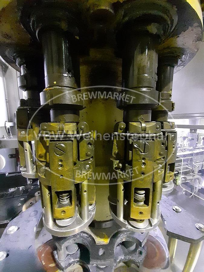 Used capper