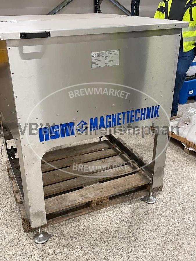 Used Crown cap bunker