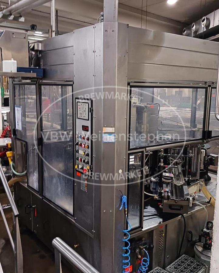 Used labeling machine