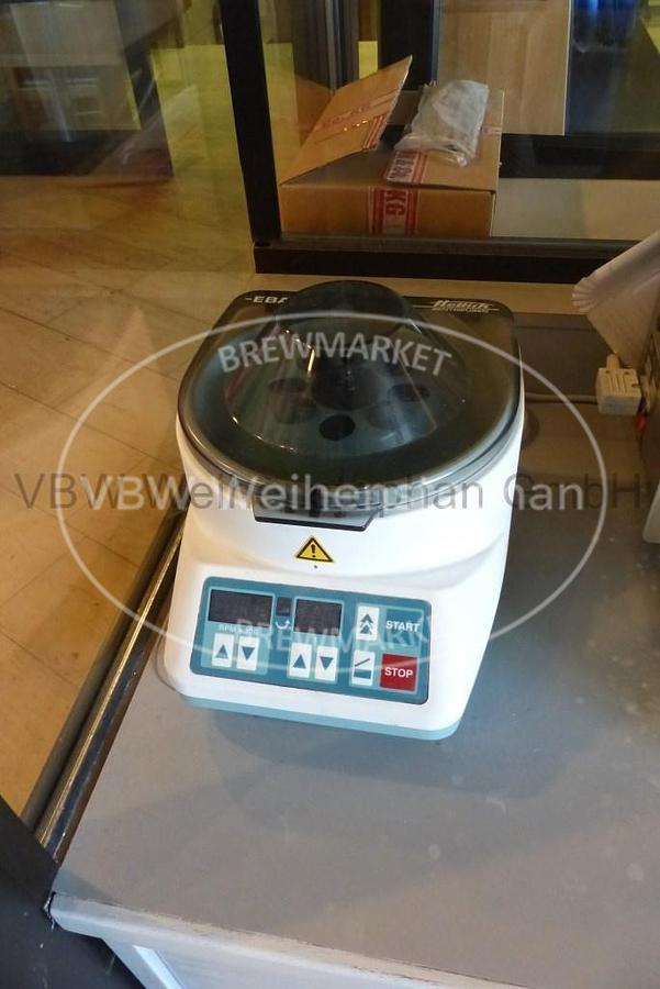 Used Laboratory centrifuge