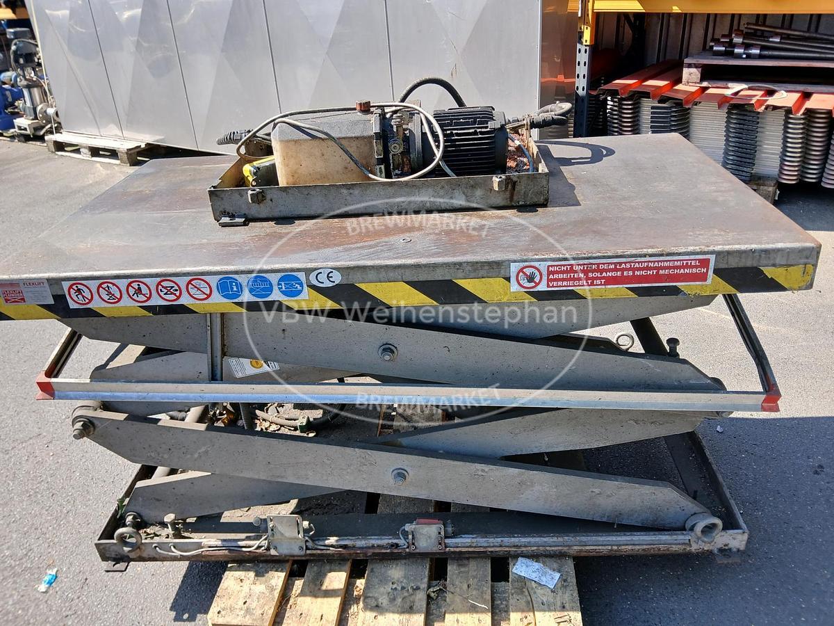 Used Lifting platform