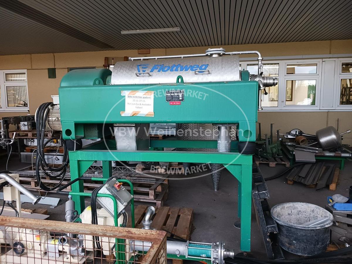 Used Decanter centrifuge