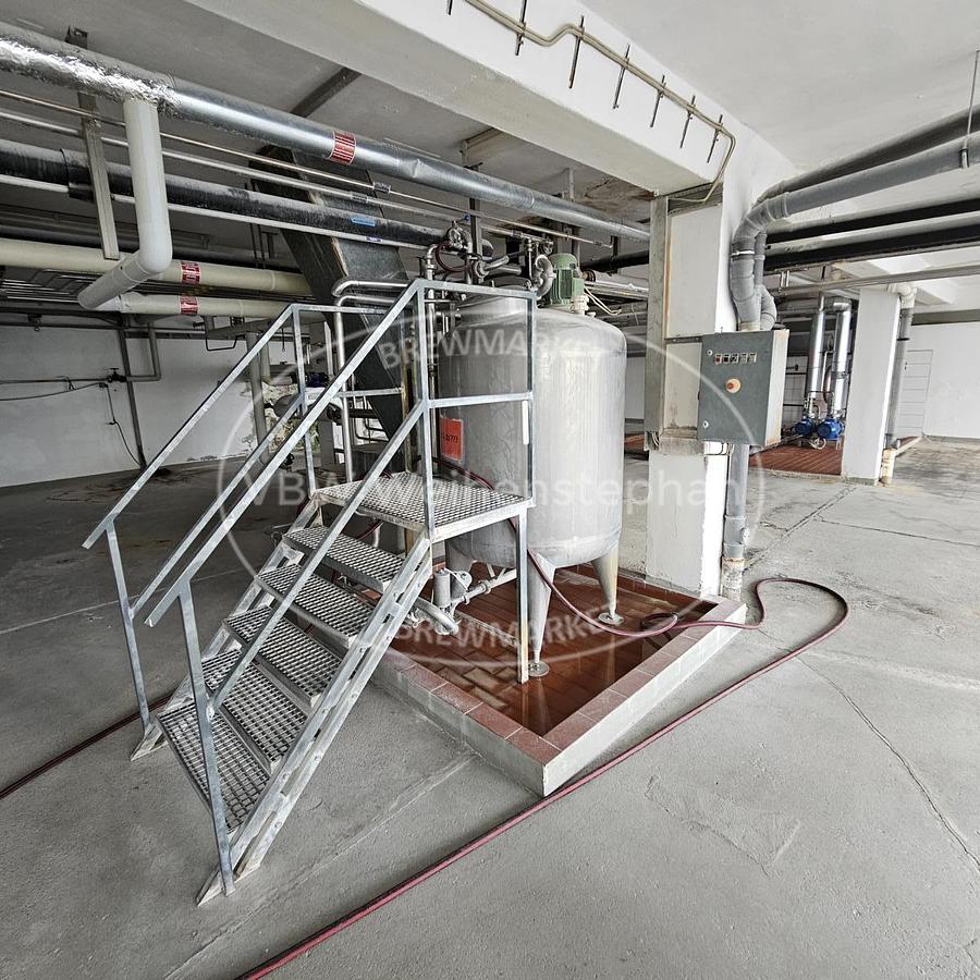 Used Agitated tank for homogenizing diatomaceous earth