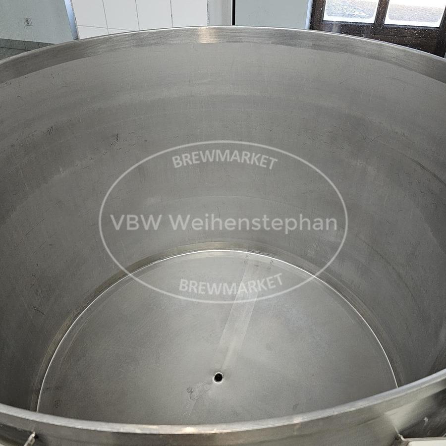 Used Fermenting vats