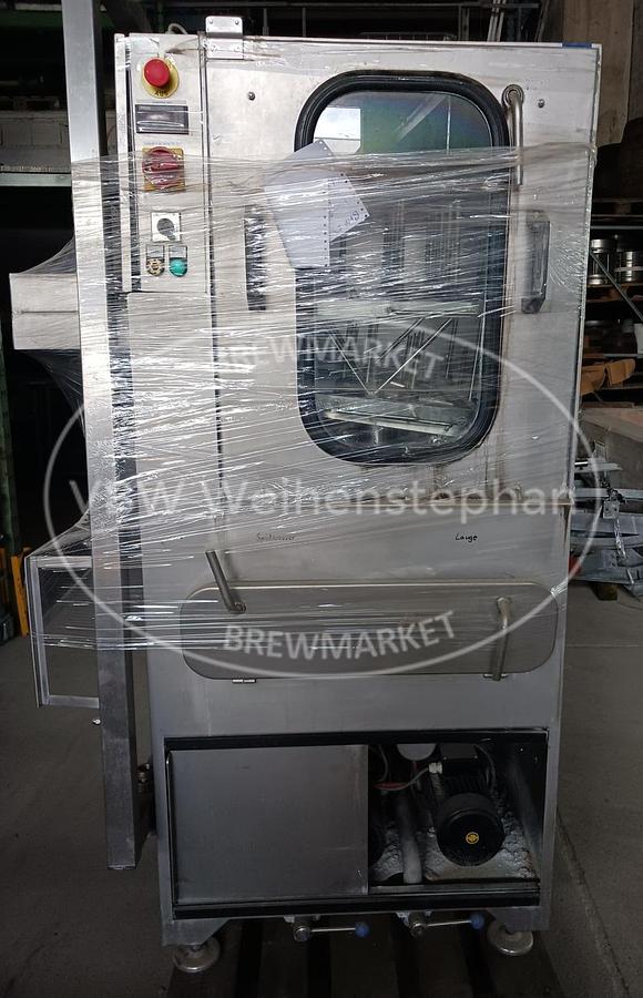 Used bottle washer