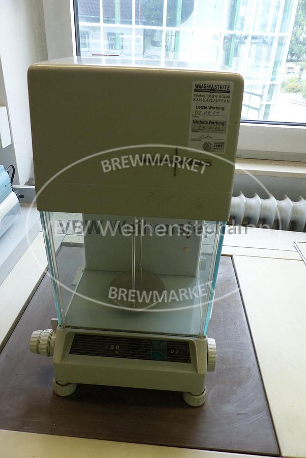 Used analytical balance