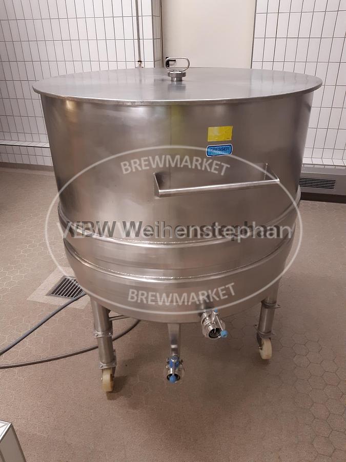 Used yeast tub