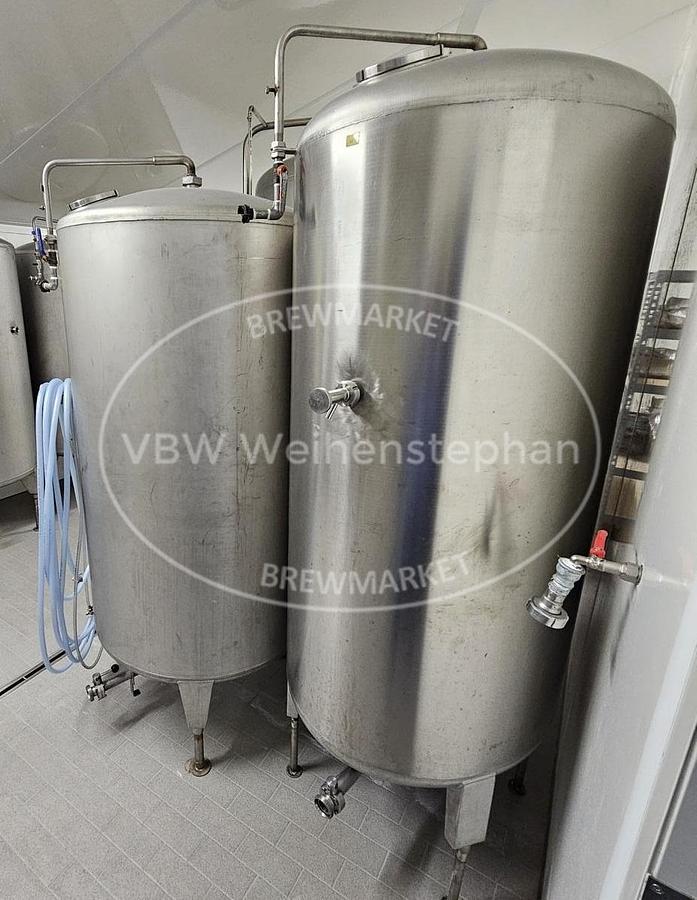 Used storage tanks [8 pcs.]