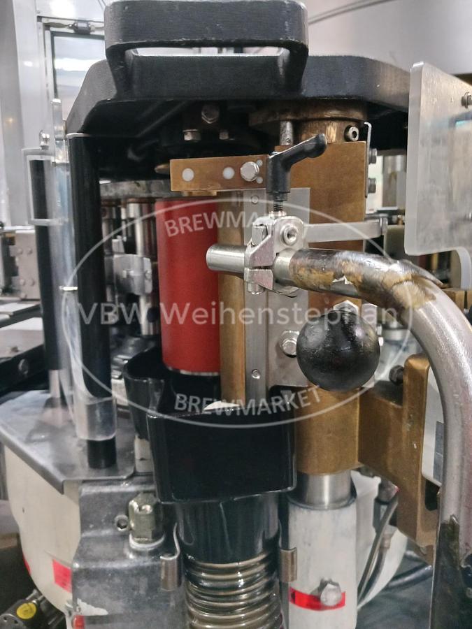 Used labeling machine