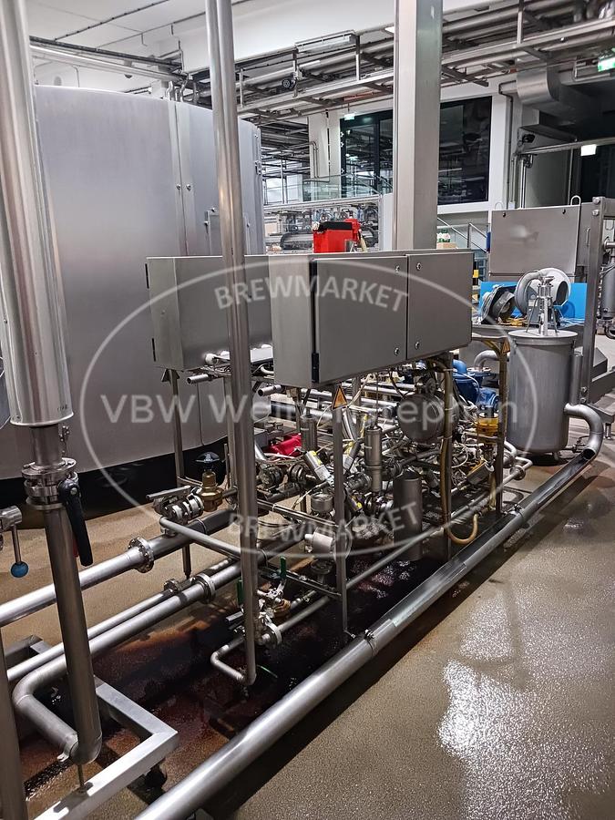 Used Glass bottle filler and capper