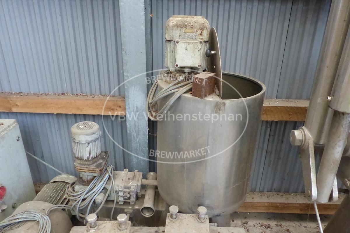 Used kieselguhr dosing vessel