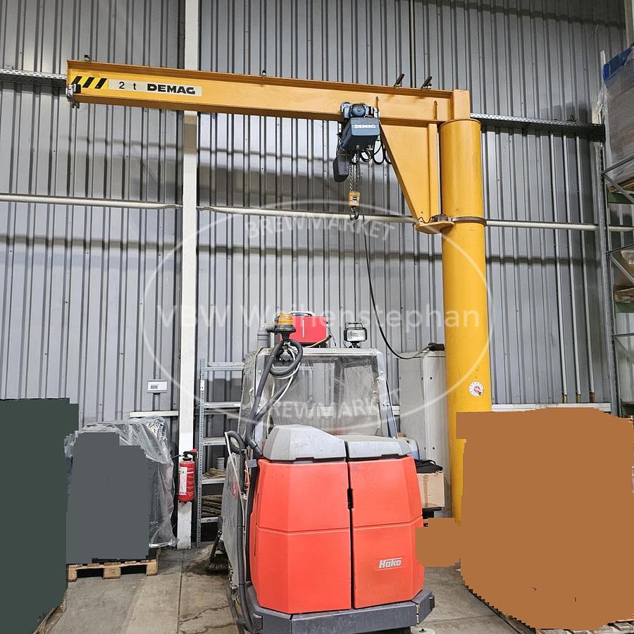 Used Column slewing crane