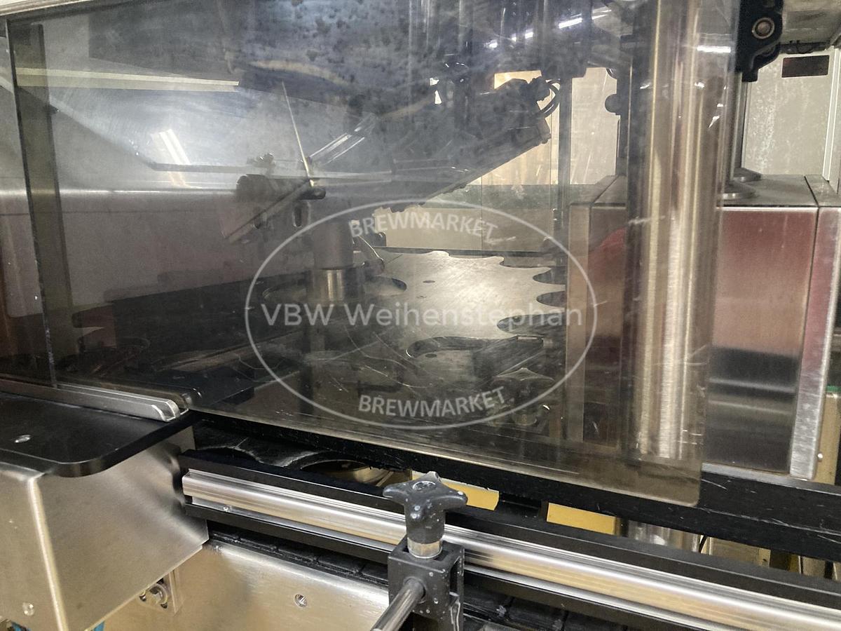 Used empty bottle inspector