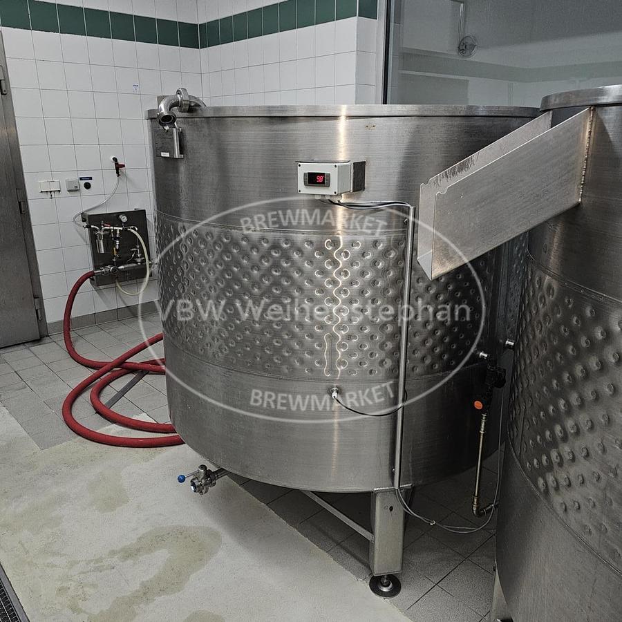 Used Fermenting vats