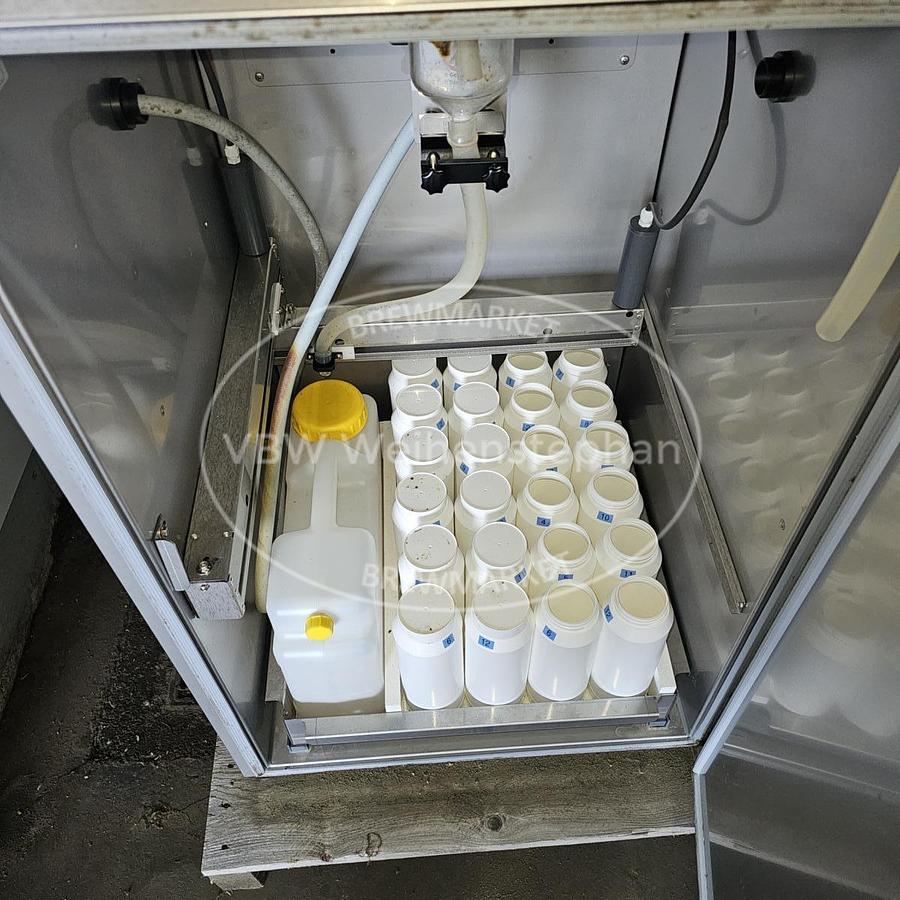 Used compact sampler