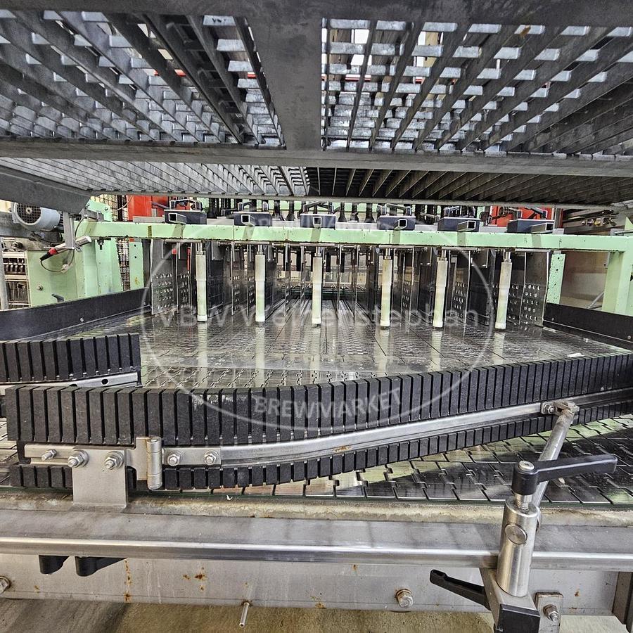 Used crate packer