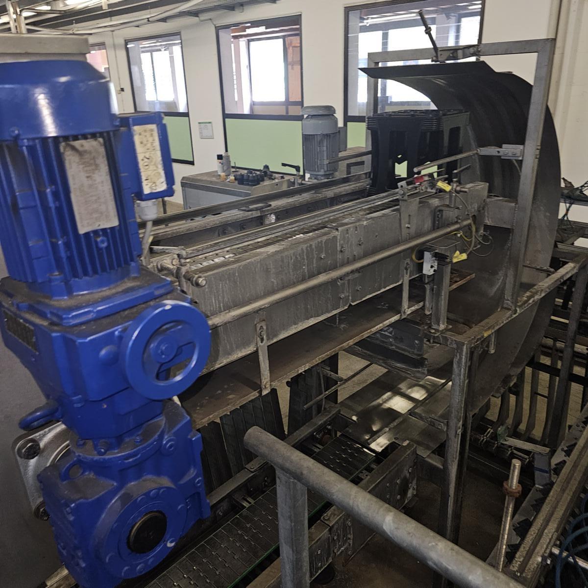 Used Crate washer