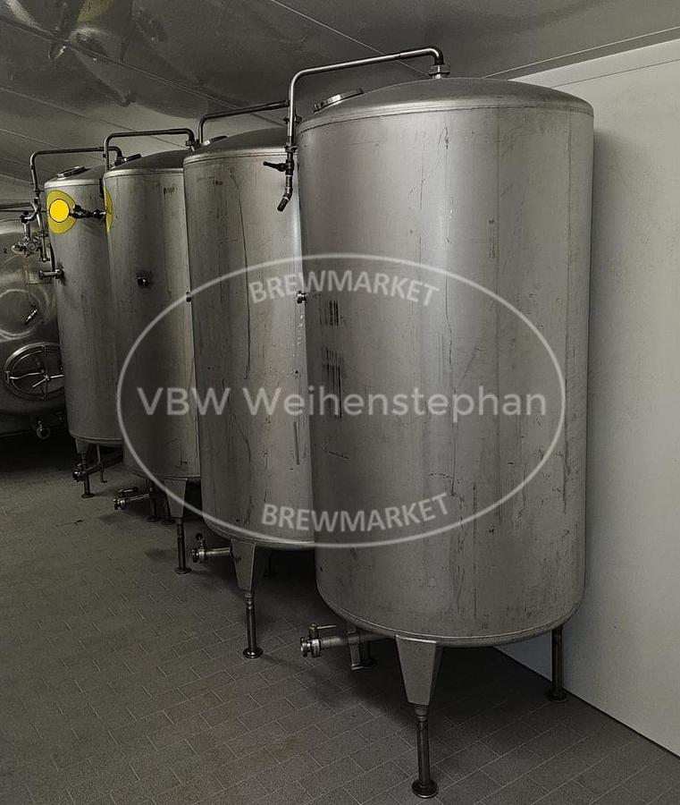 Used storage tanks [8 pcs.]