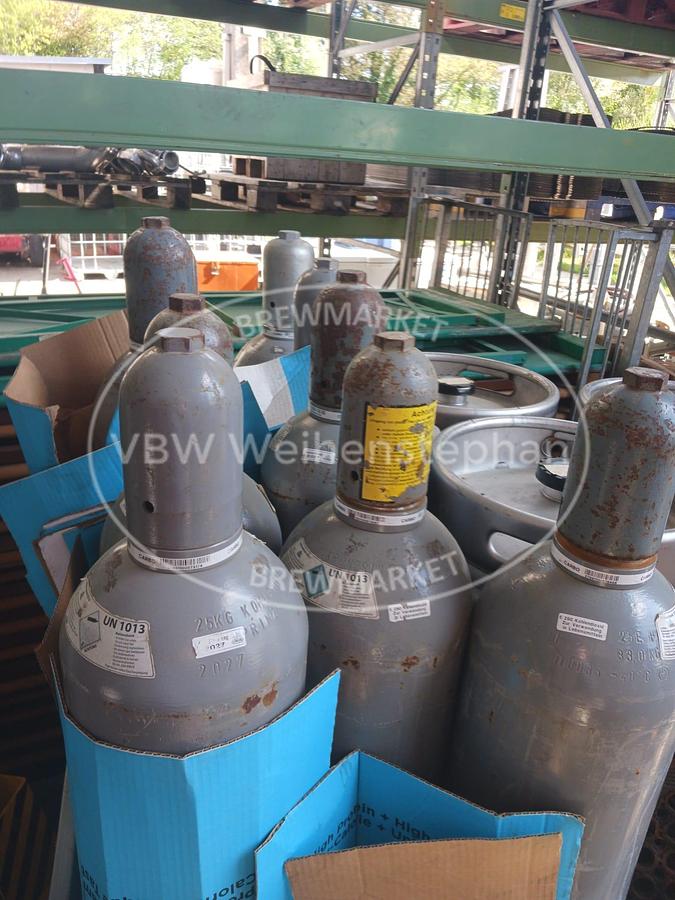 Used CO2 bottles (9 pcs.)