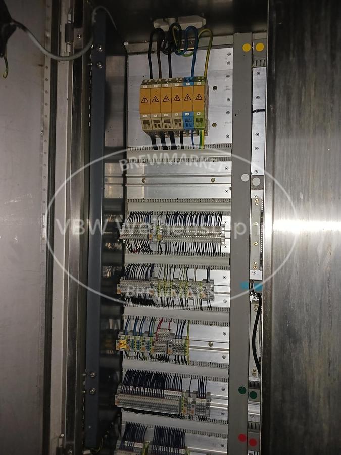 Used bottle cleaning machine