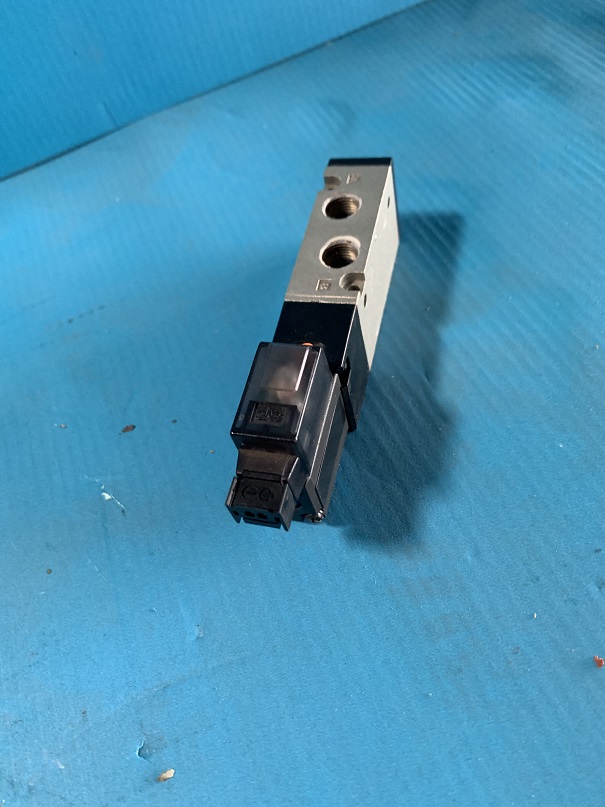 Used SMC Solenoid Valve VZ5123