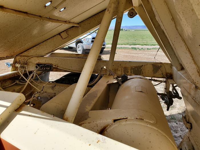 Used Belly Dump Trailer Pup - Pivot Track Filler