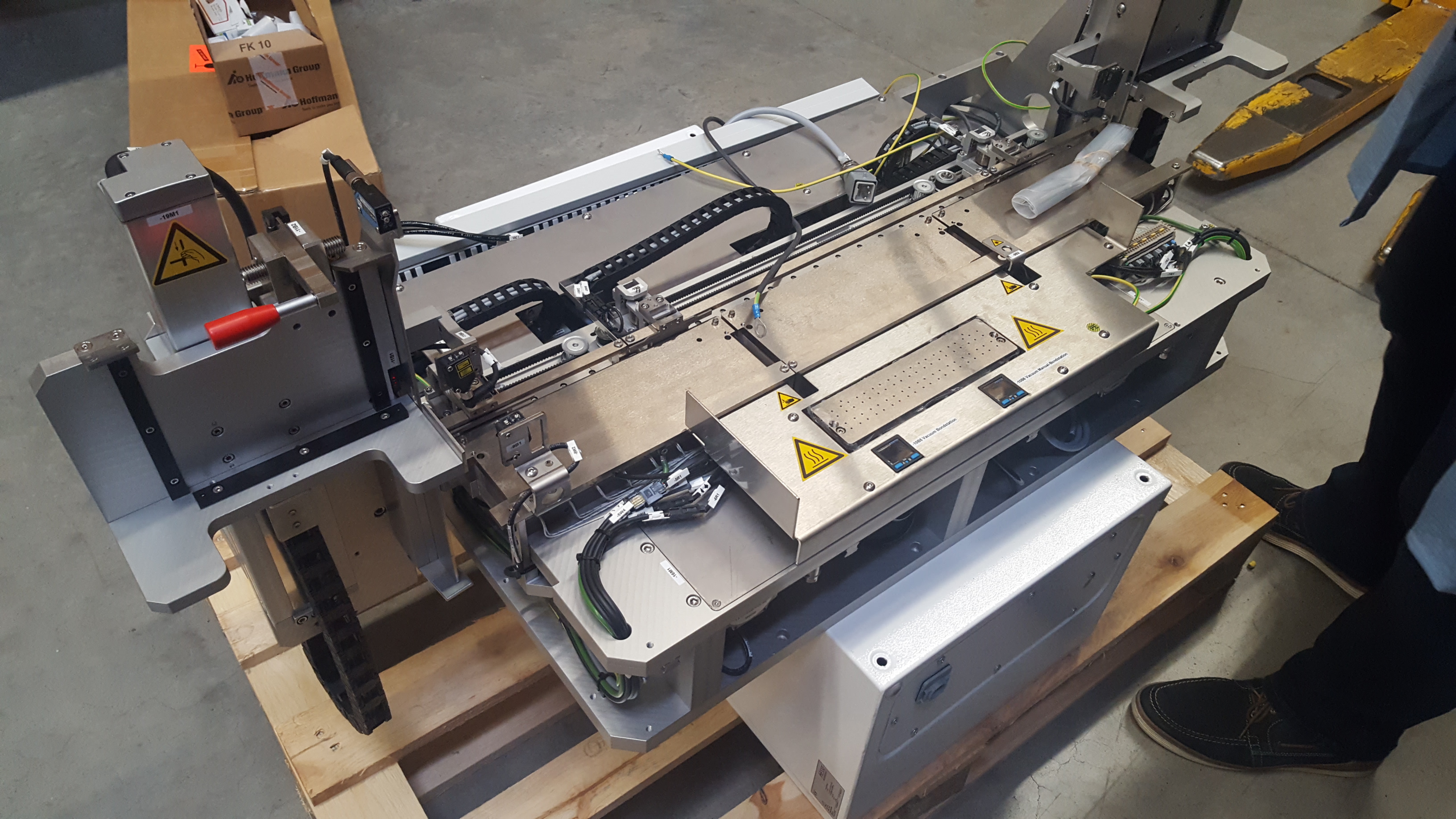 Used 2013  Hesse & Knipps  Indexer system for Wirebonder Hesse & Knipps BJ 820