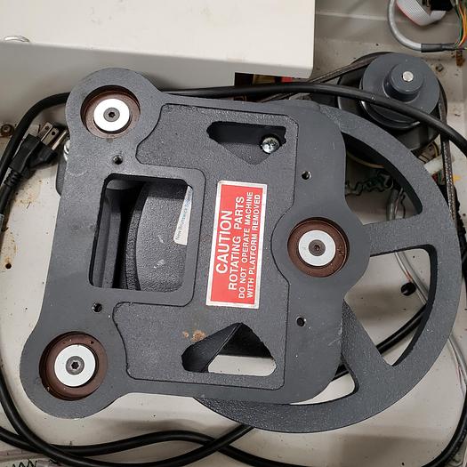 Used New Brunswick Scientific Innova 2100 Platform Shaker