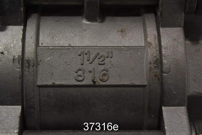 Used 1.5" Pneumatic Ball Valve, Threaded #37316