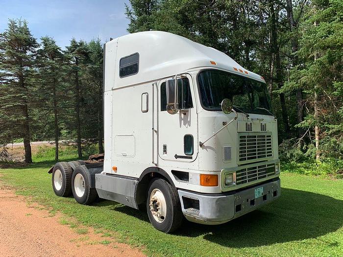 Used 1993 INTERNATIONAL 9700 Cab over Semi Tractor