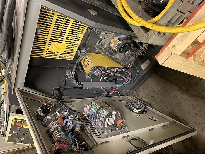 Used 2010 FANUC M900iA/260L 6 AXIS CNC ROBOT WITH R30iA CONTROLLER