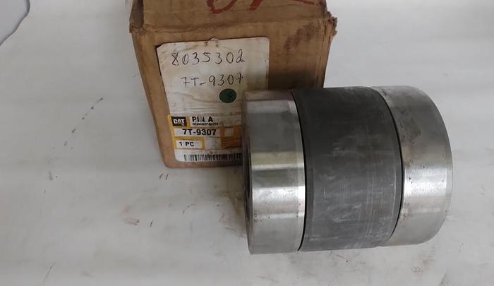 Pino Caterpillar 7T-9307