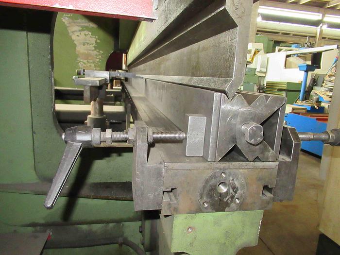 Usato PRESSA PIEGATRICE IDRAULICA MALCO PRE 110-40 CNC