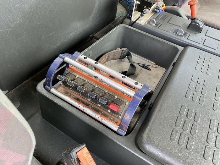 Used 2002 IVECO EUROTRAKKER 440