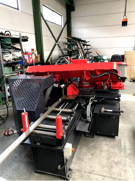 Amada HA250W Band Saw