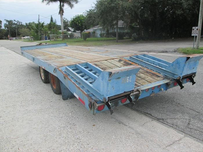 Used 1991 International 10 Ton Equipment Trailer