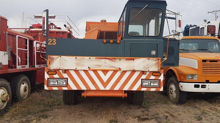 Used 2001 Frontier 4 Axle Carrier Style Oilfield Pump / Kill Truck