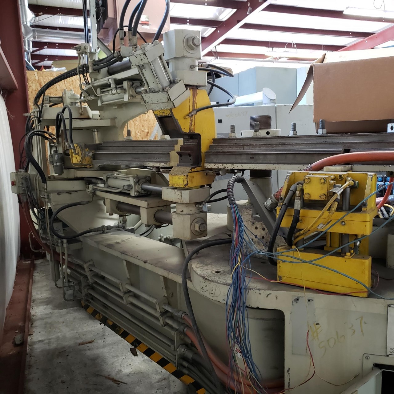 Used Cyril Bath 20 Tons CNC Dual Parts Extrusion Stretch Wrap Forming