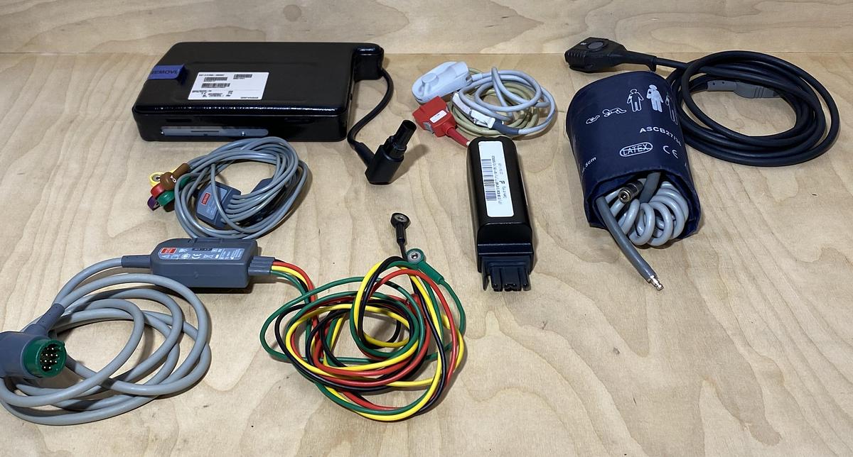 Used Stryker Lifepak 15 with many Accessories , Physio Control , defibrillator