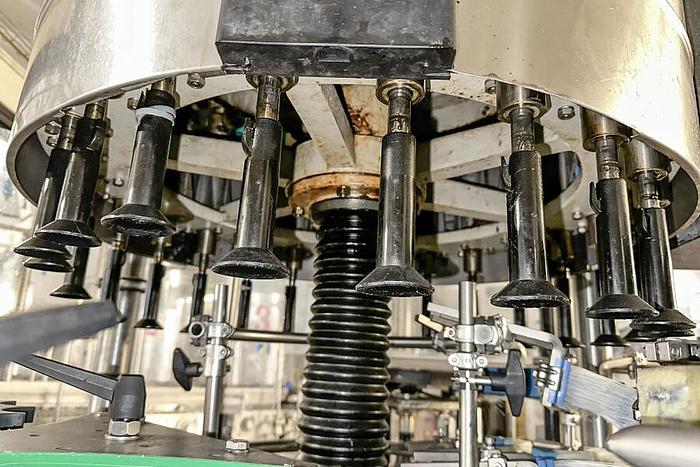 Used Krones Prontomatic Labeler for glass bottles