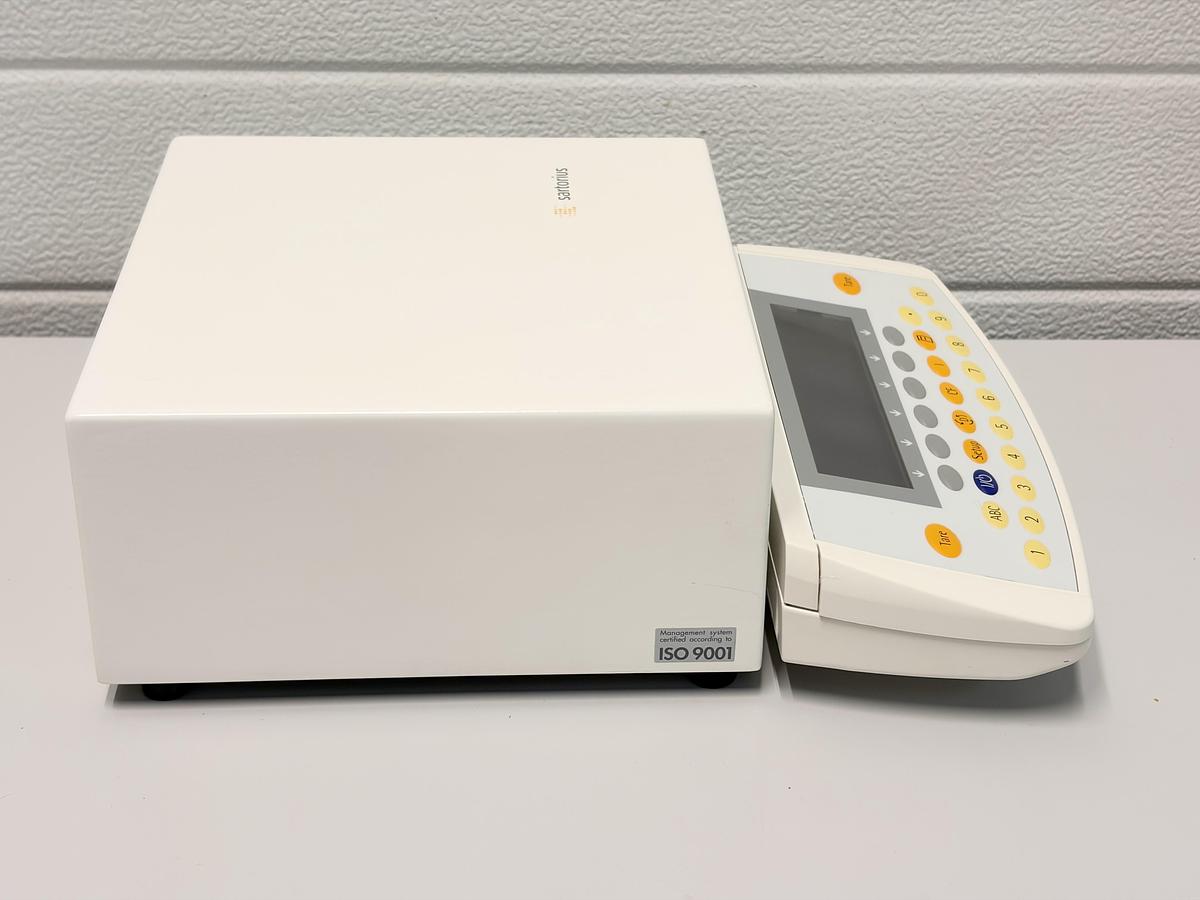 Used Sartorius CCE5004 Mass Comparator – 5100 g / 0.2 mg – E1 / E2 Metrology