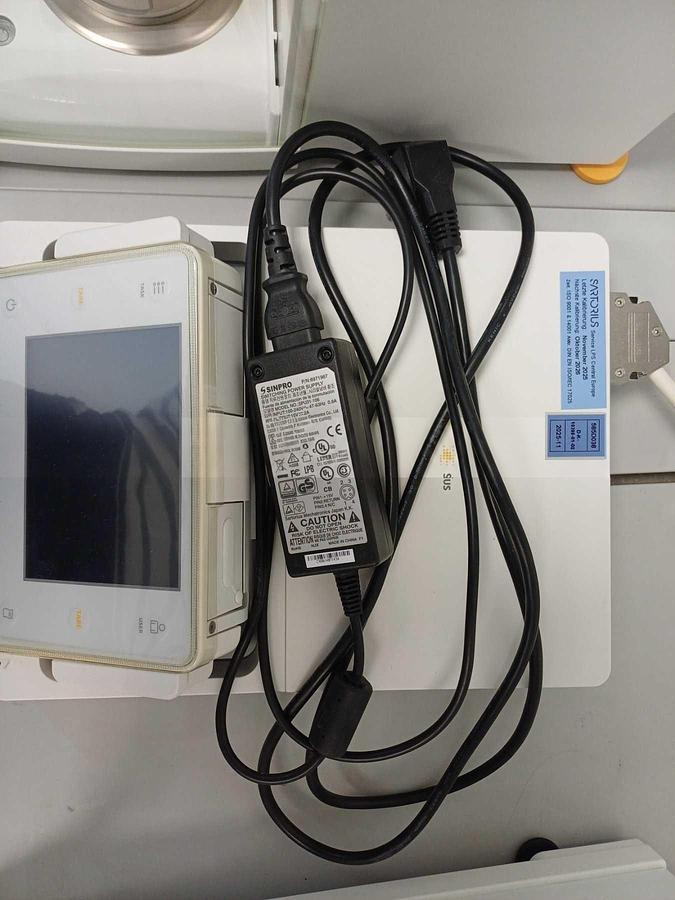 Used Sartorius Cubis MCM36 Mass Comparator 31 g x 1 µg Micro Balance isoCAL