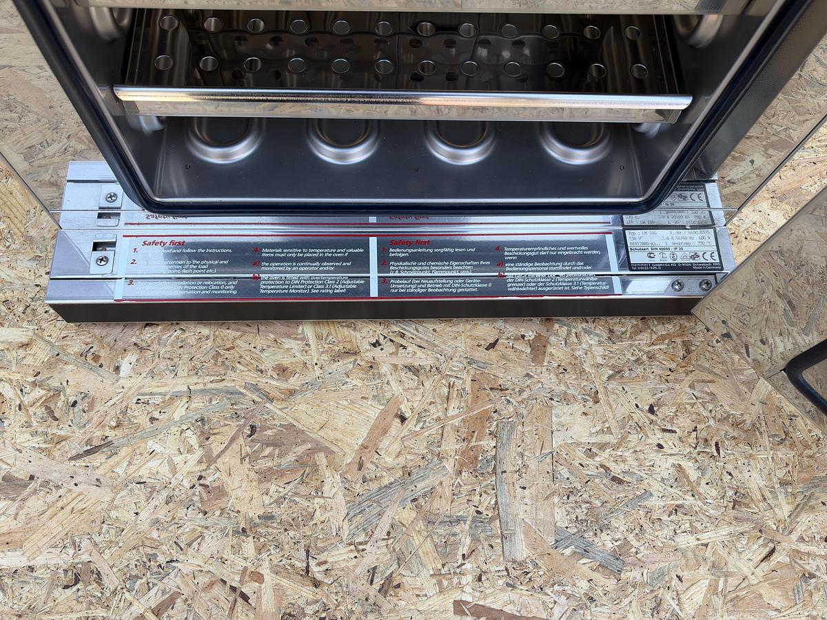 Used Memmert UM 100 Universal Laboratory Oven 230V 600W