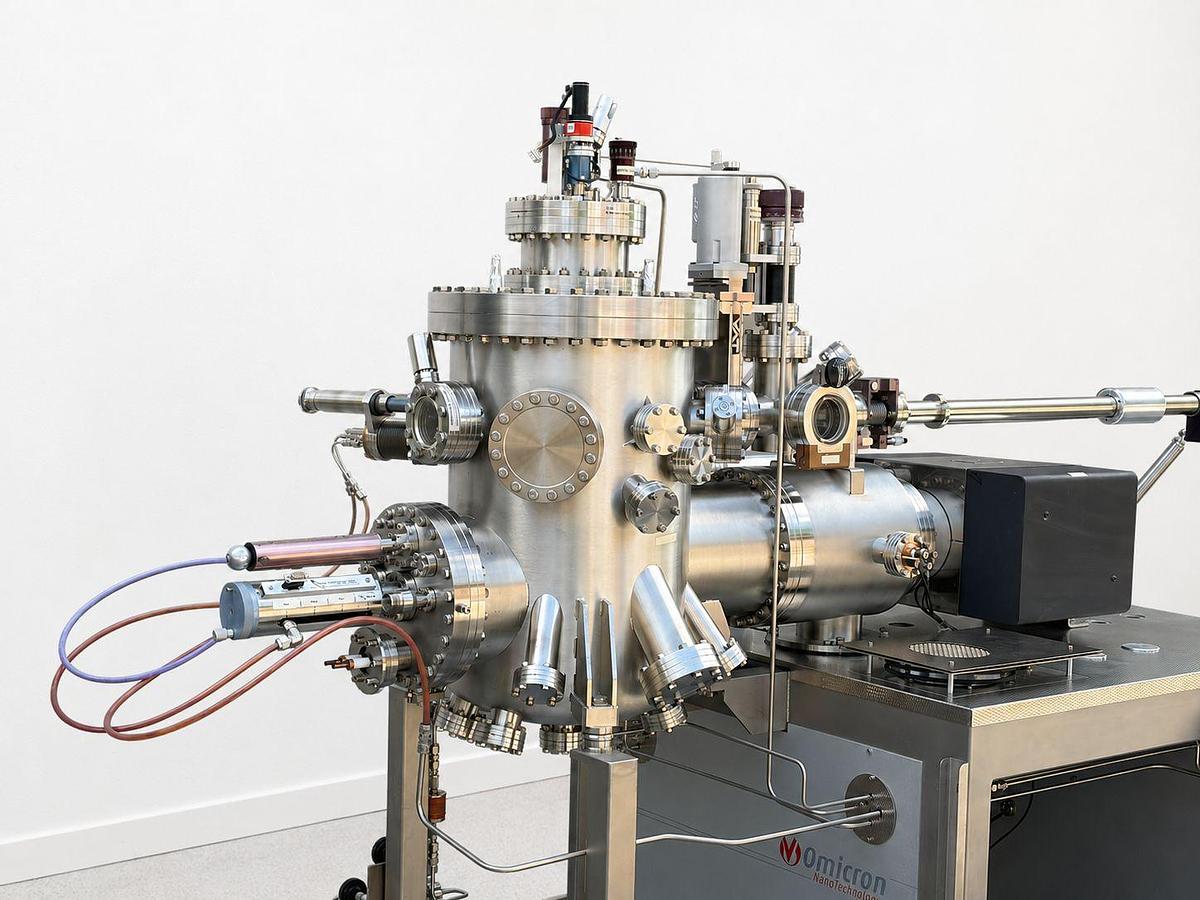 Used Scienta Omicron / MBE-Komponenten UHV MBE Multiprobe E-Beam Evaporation System – EBVM200, GENIUS, HABS, SH150, StarCell, TMU201