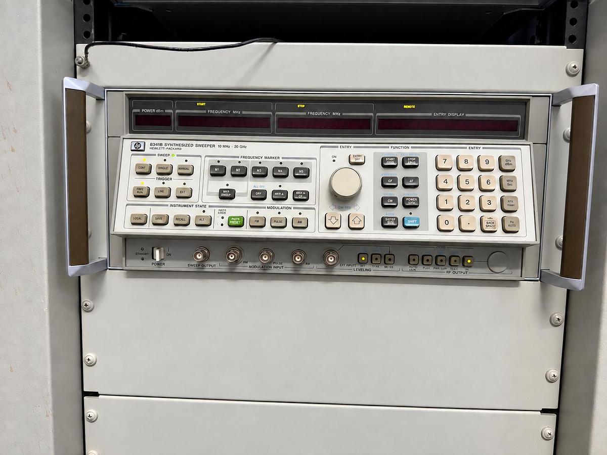 Used HP 85107A Vector Network Analyzer 8510B 8516A 40GHz 8341B Microwave VNA