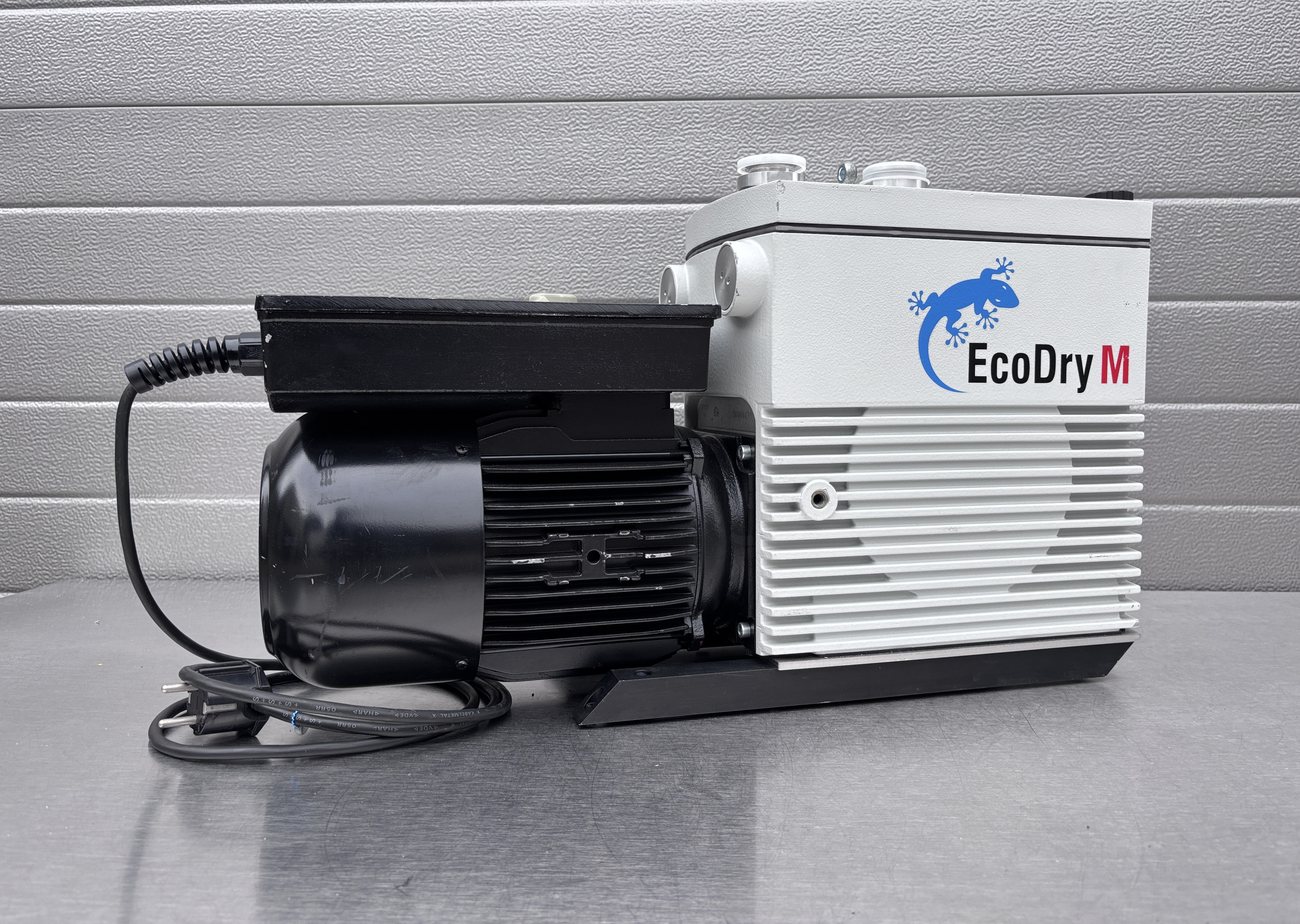 Used Leybold EcoDry M15 Oil-Free Dry Vacuum Pump – 230 V – 15 m³/h