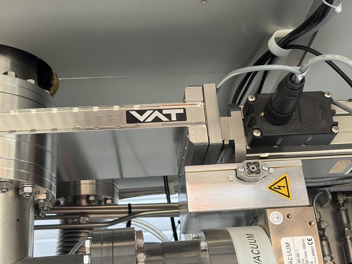 Used Scienta Omicron / MBE-Komponenten UHV MBE Multiprobe E-Beam Evaporation System – EBVM200, GENIUS, HABS, SH150, StarCell, TMU201